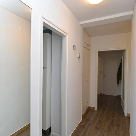 Apartment Marija 2238 *