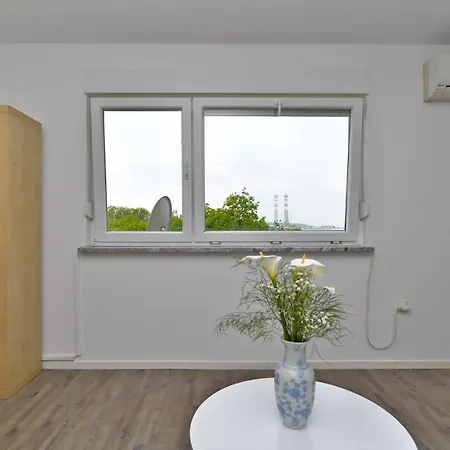 Marija 2238 Пула