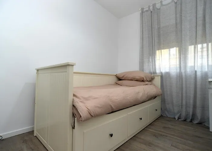 Marija 2238 *